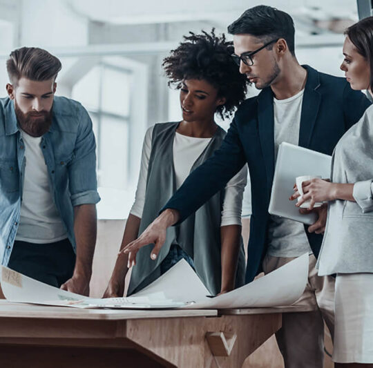 business-people-in-modern_office